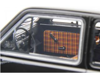 Fiat 126 Personal 4 Black 1978 Nero Laudoracing 1:18 Resinemodell (Türen, Motorhaube... nicht zu öffnen!)